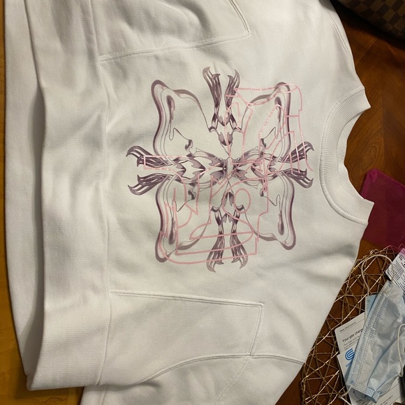 Givenchy pull over - Picture 2 of 7